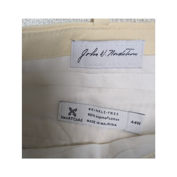 John W. Nordstrom Men's SmartCare Wrinkle-Free Supima Cotton Shorts Yellow 44W - Picture 3 of 6